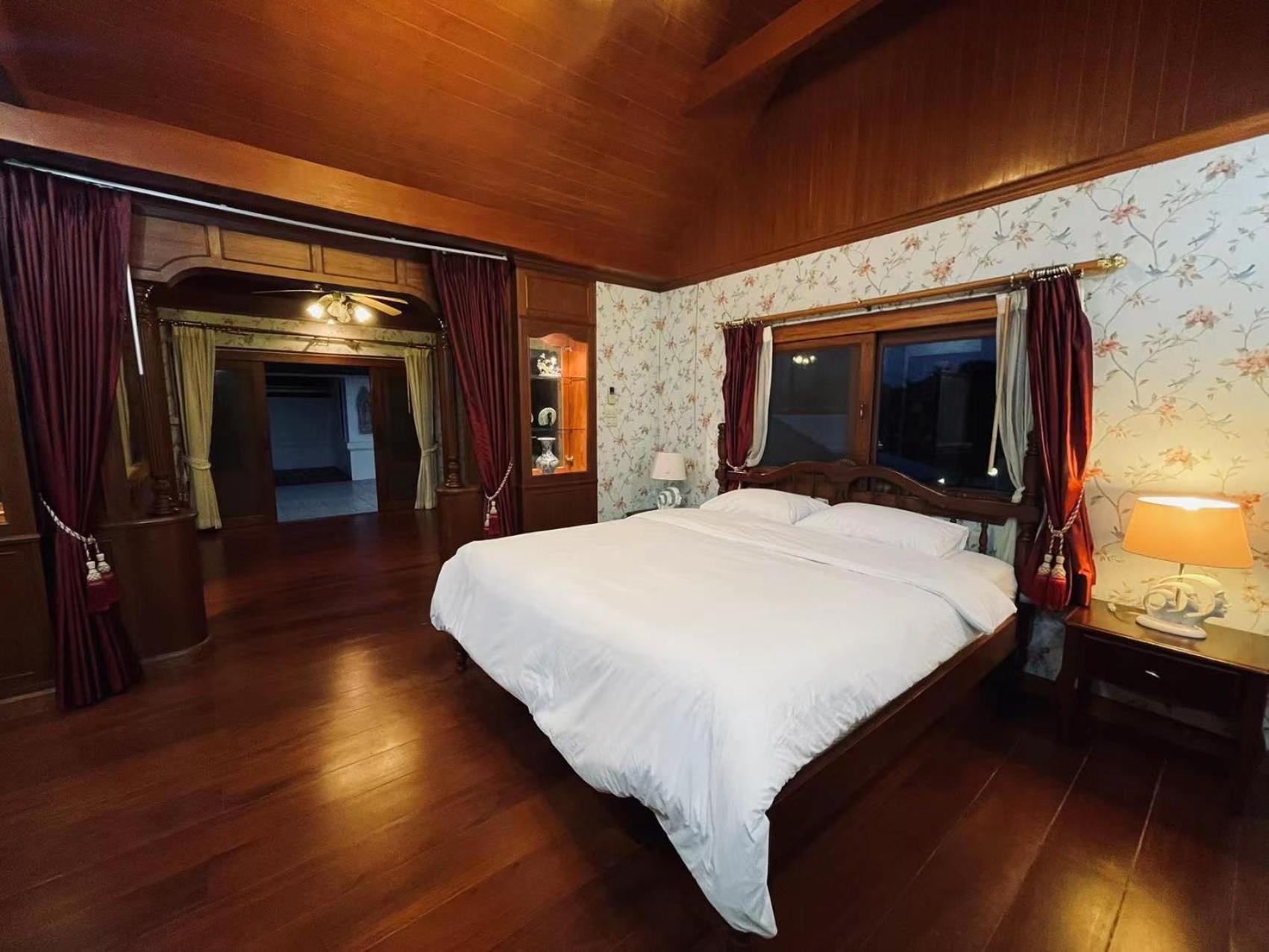 Phoenix Golf 10 Badroom Pool Villa Ban Huai Yai Exterior photo