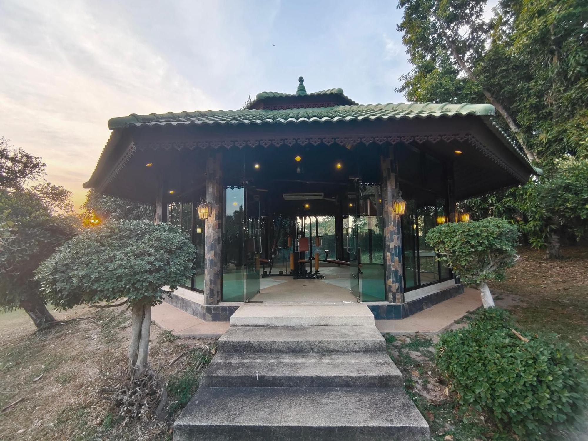 Phoenix Golf 10 Badroom Pool Villa Ban Huai Yai Exterior photo